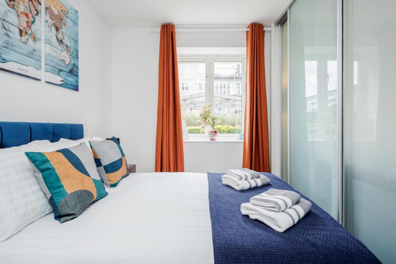 King Bed Manhattan Close To London Heathrow 西德雷顿 外观 照片