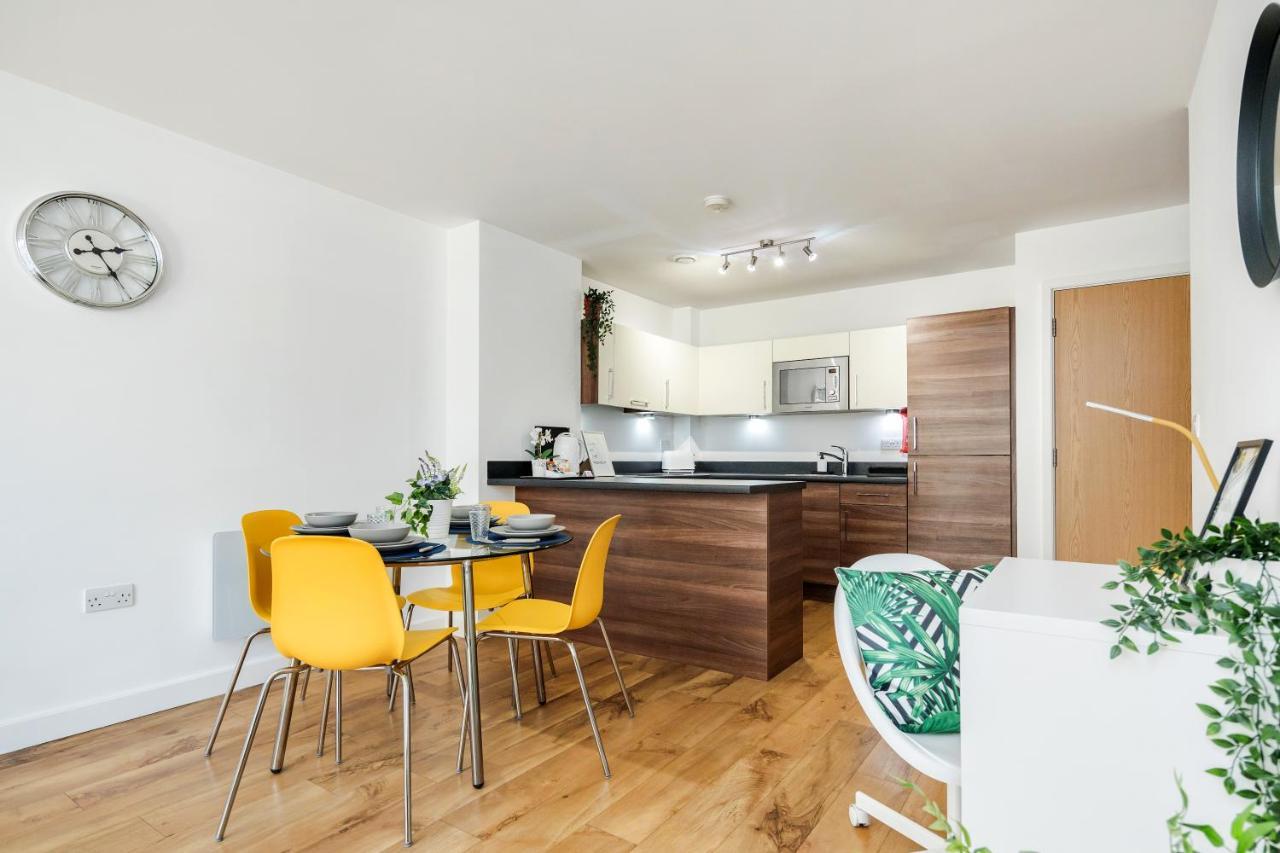 King Bed Manhattan Close To London Heathrow 西德雷顿 外观 照片
